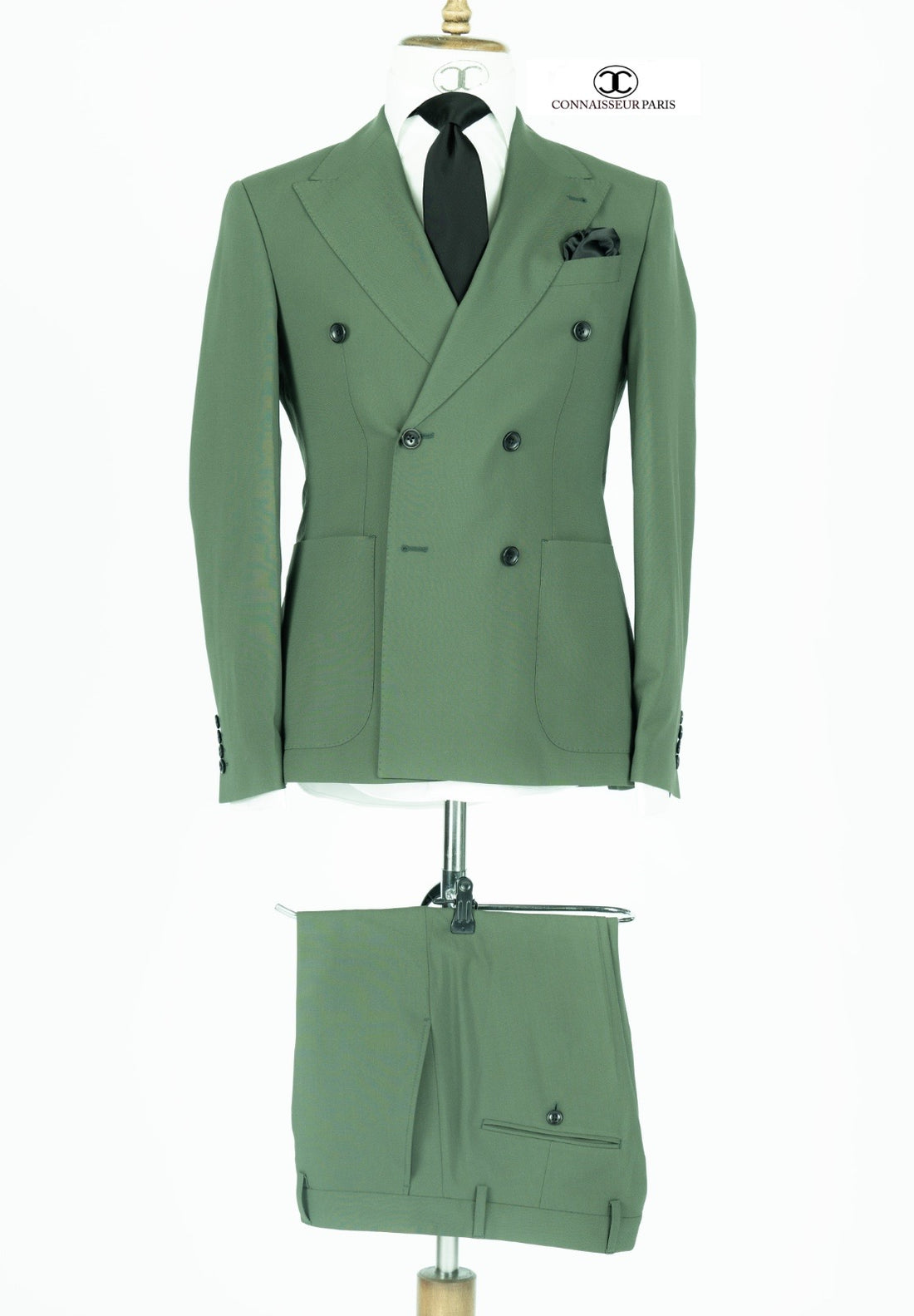 Lanificio Connaisseur - Green double breasted slim fit 2-piece suit with patch pockets and wide lapel