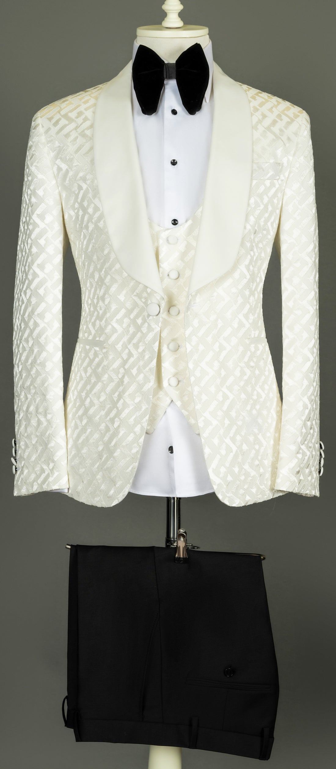 Connaisseur - Ivory white H pattern 3-piece slim fit tuxedo with U vest.
