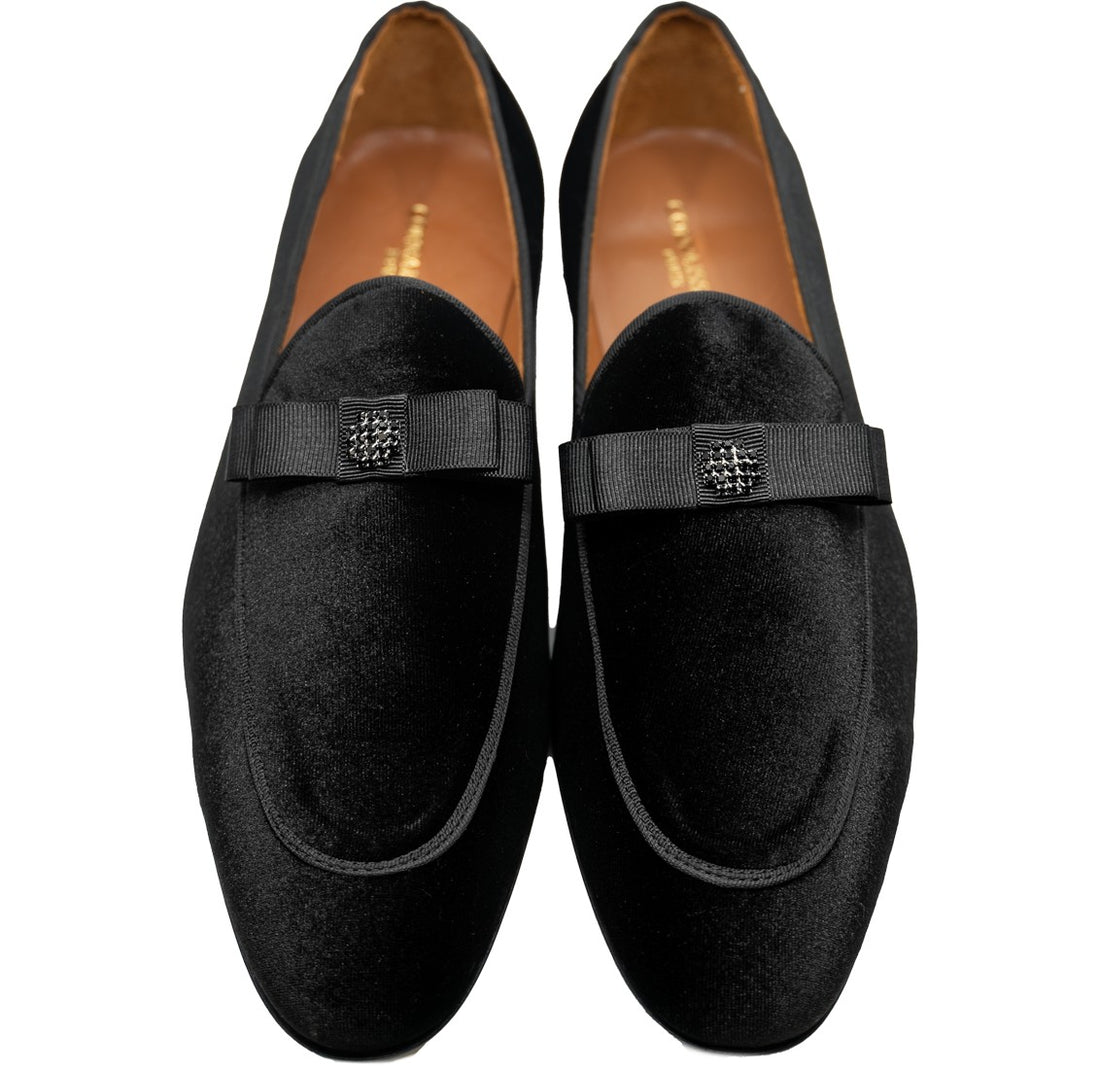 Connaisseur - Black velvet dress loafer with ribbon and metal detail on instep